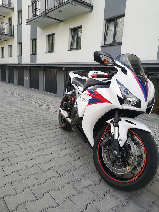 Honda CBR 1000 RR 2012. 100% bezwypadkowy. Nowe opony.