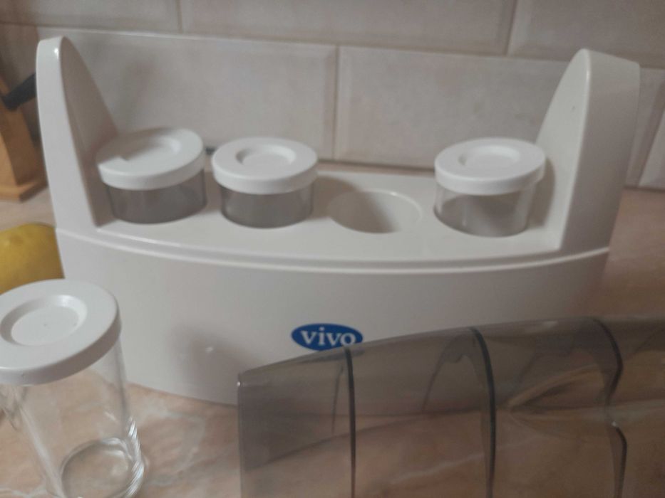 Йогуртниця для приготування йогурту вдома