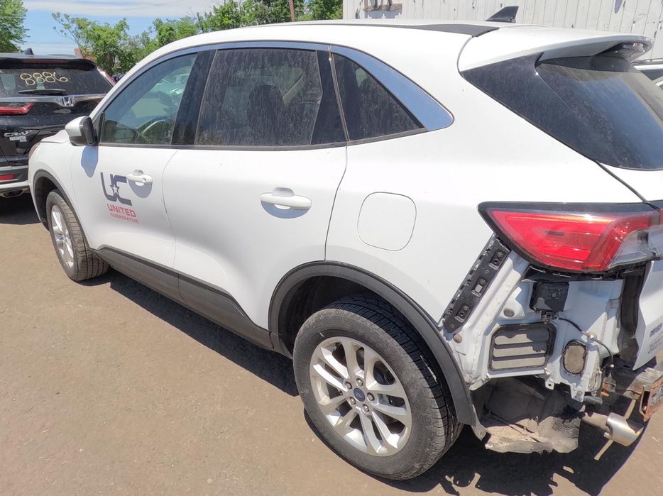 В разборе Ford Escape форд ескейп 20-23 1.5