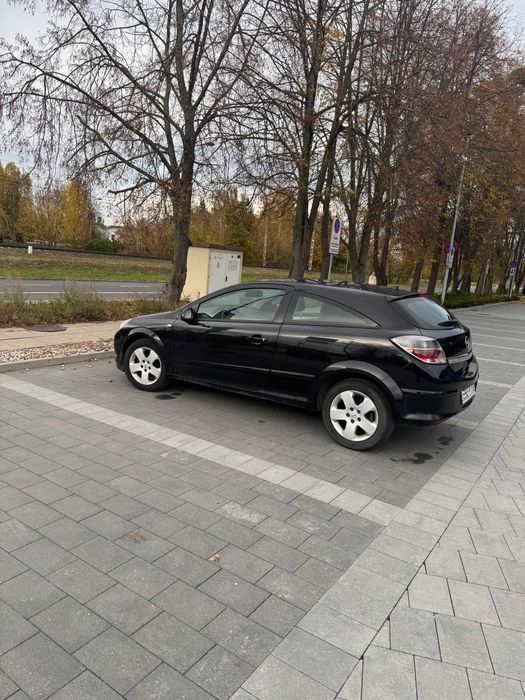 Opel Astra H 1.6 GTC Sport