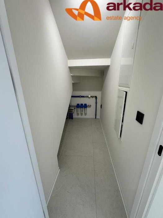 Продам готовий будинок з ремонтом в Крихівцях. До центру 7 хвилин.