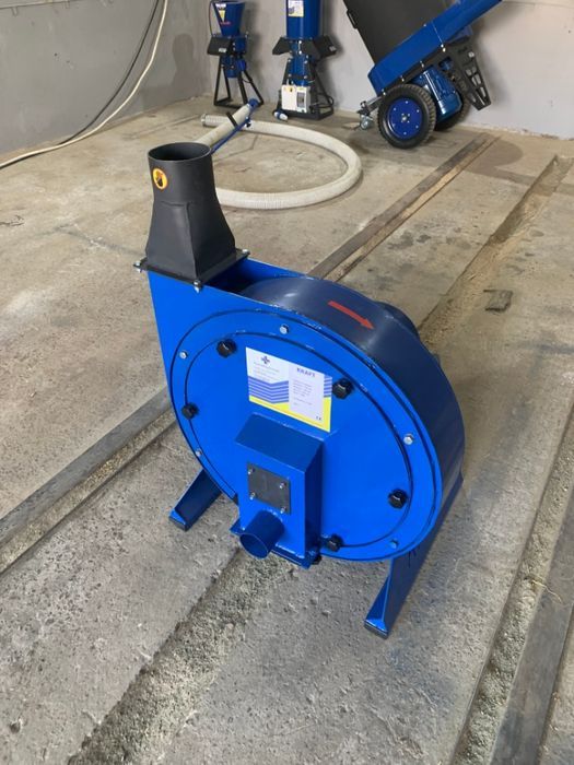 Подрібнювач зерна пневматичний молотковий KRAFT-4 220В