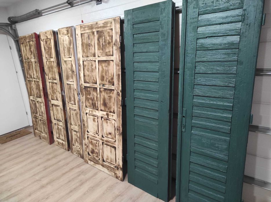 drzwi stare drewniane PRL do sesji fotograficznej sesja foto