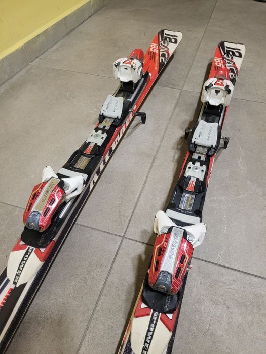 Narty atomic race