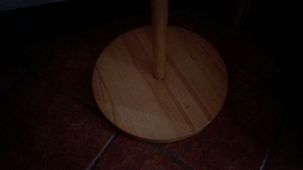 Bengaleiro em madeira