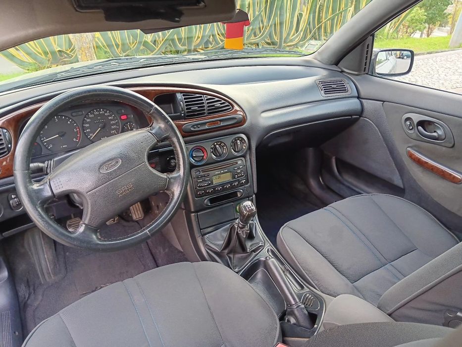 Ford mondeo 1.8 gasóleo com ac