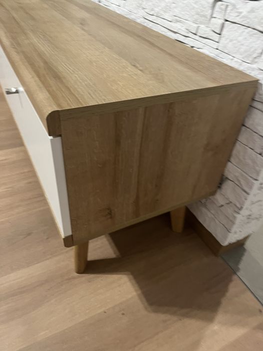 Szafka pod telewizor