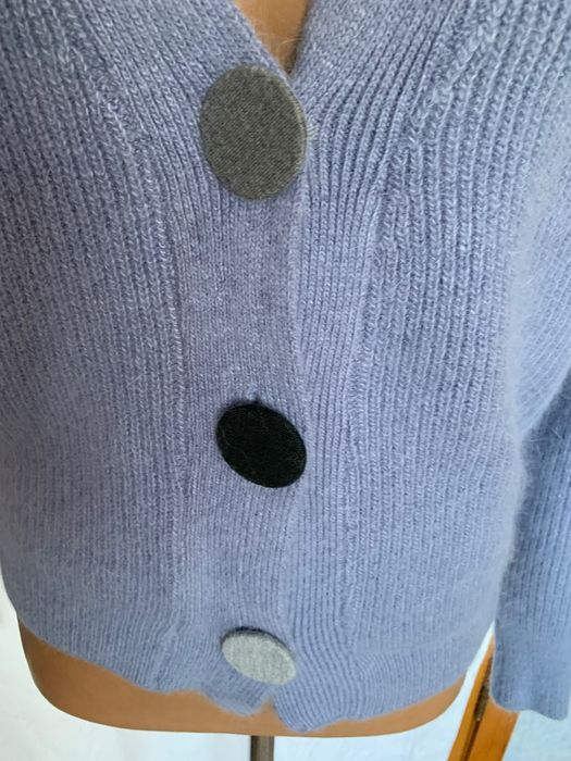 Вовняний жіночий кардиган пильно-бузкового кольору.Підійде на  XL.