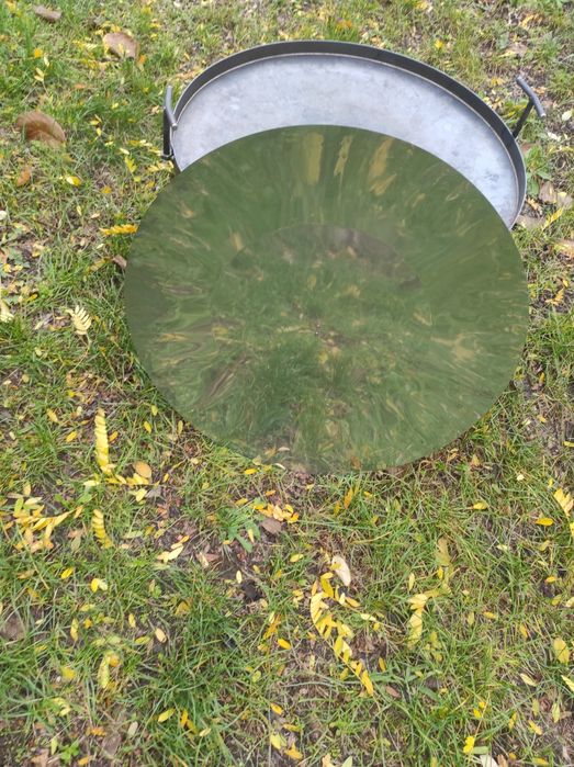 Сковорода 60 см майже нова з нержавіючою кришкою