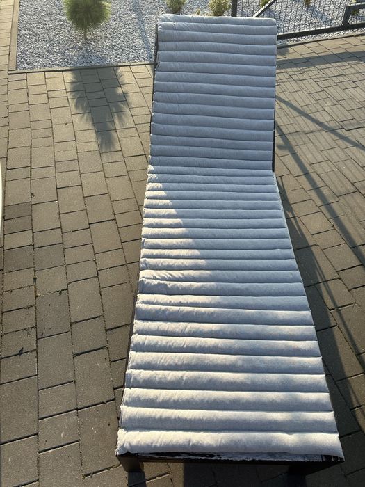 Leżaki/łóżka ogrodowe na kółkach 2 sztuki Ikea GRATIS 2 poduszki