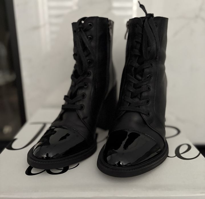 Продам ботільони Joy S 2700грн