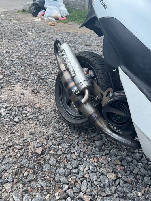 Скутер Suzuki Inch Up на конфе
