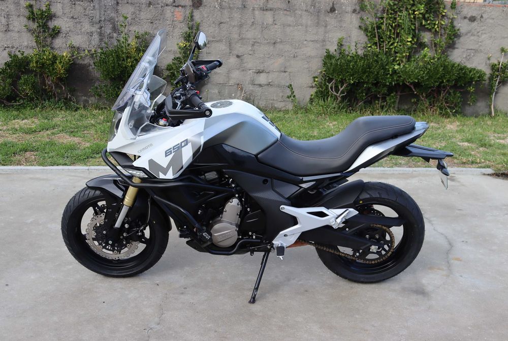 CF Moto 650 MT Impecável