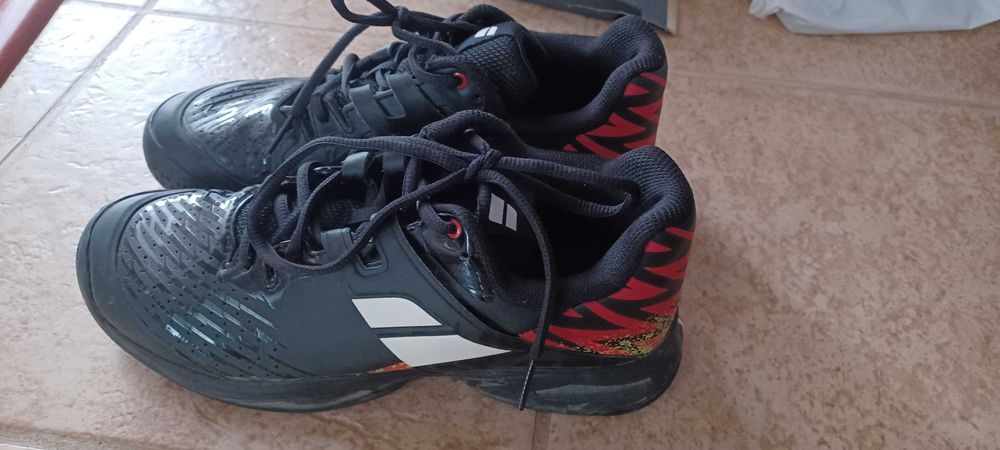 Buty sportowe młodzieżowe