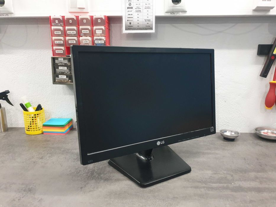 Monitor LG LED M37 de 19 polegadas