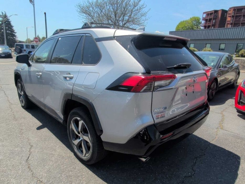 Toyota RAV4 Prime XSE      2022