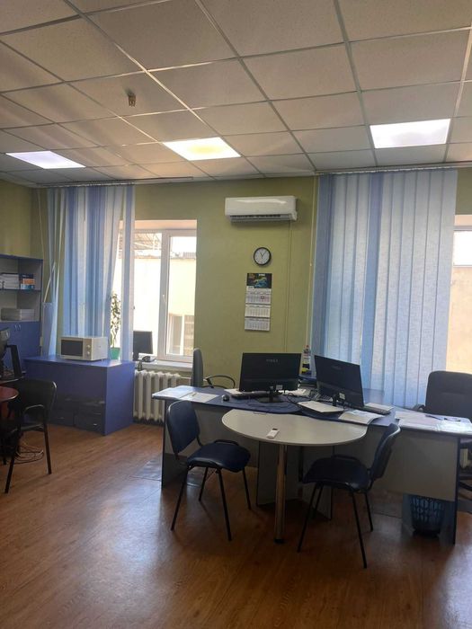 Пропонуємо до оренди офісне приміщення в центрі міста