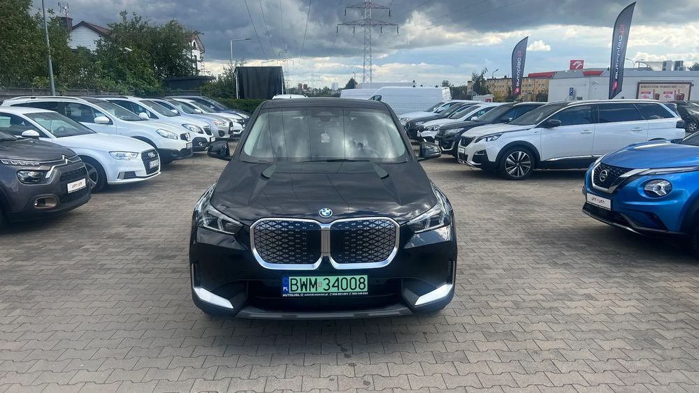 BMW iX1