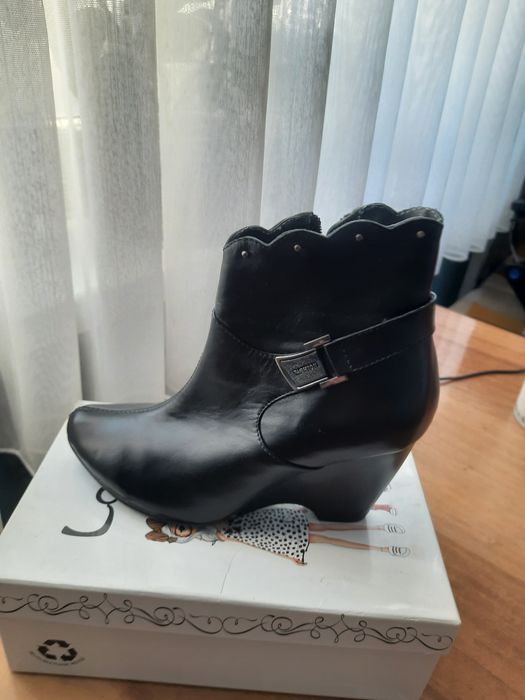 Ботинки натуральная кожа  37 р.