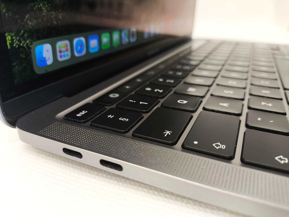 Laptop APPLE MacBook PRO 13,3" 2020r. Core i7 10 gen. 32GB 512GB FV23