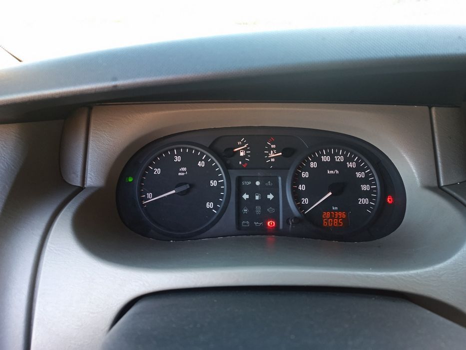 Opel Vivaro 1,9 CDTI 100KM 9 osobowy