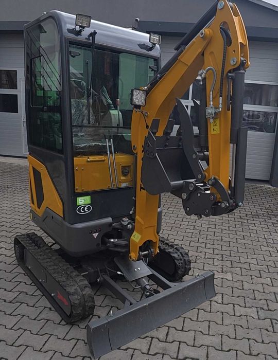 Koparka Gąsienicowa  minikoparka Kubot 1.6 Ta