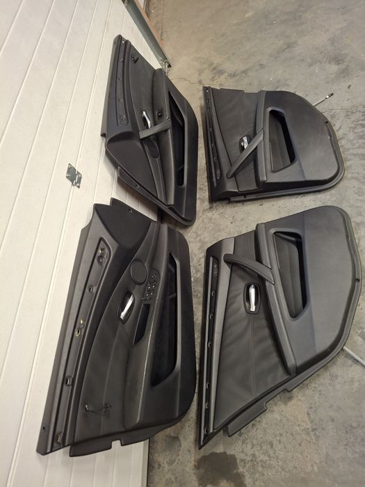 Zestaw Boczki Tapicerka Skórzana Drzwi BMW E60 E61 LIFT