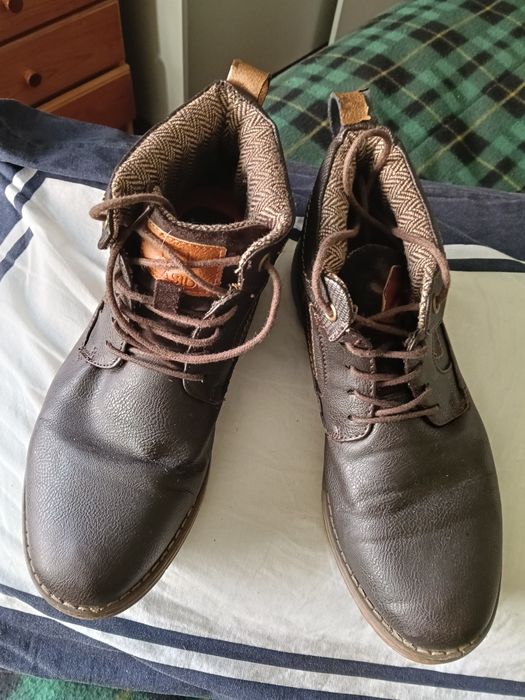 Botas número 41 como novas zona Lisboa pagamento em numerário