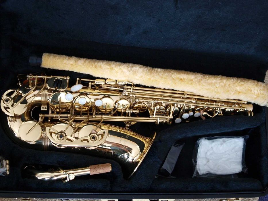Saxofone Alto Yamato em Mi Bemol