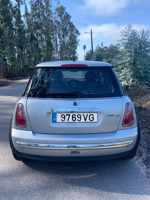 Mini One D 1.4 D ( motor toyota)