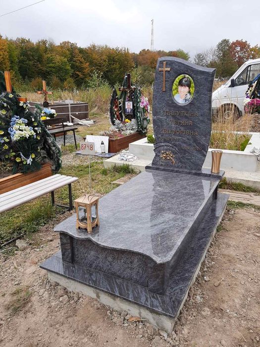 пам'ятники від виробника
