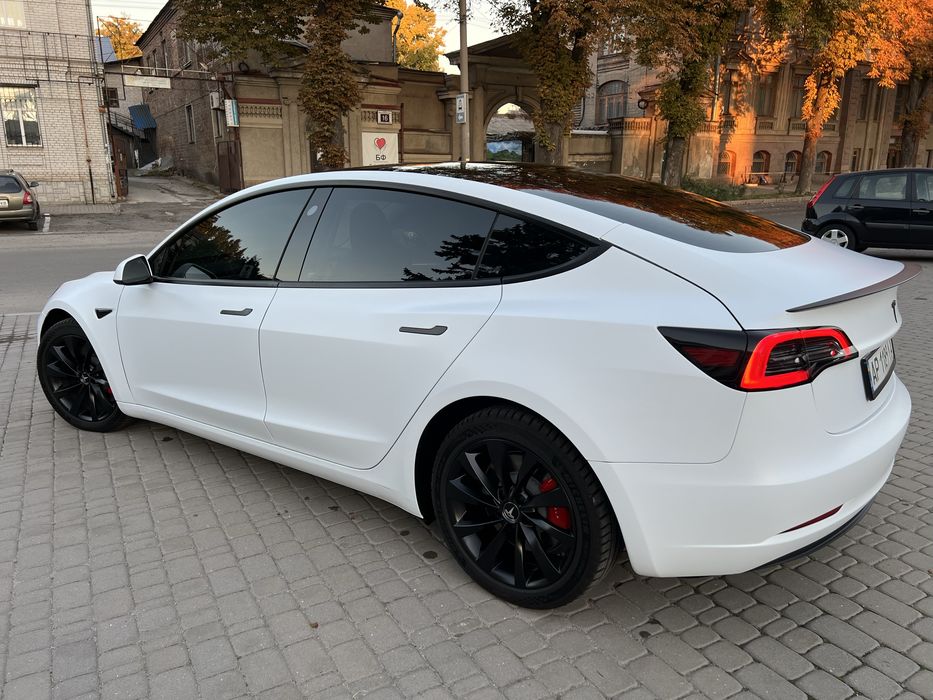 2023 Tesla Model 3 Perfomance