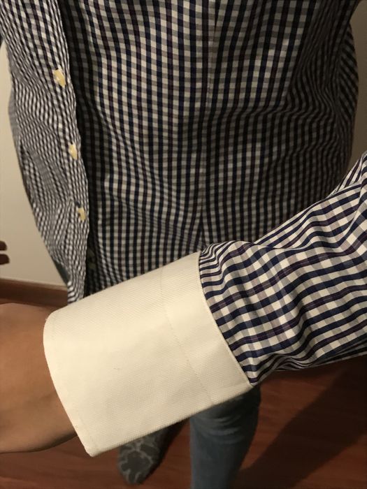 Vestido e camisas Sacoor