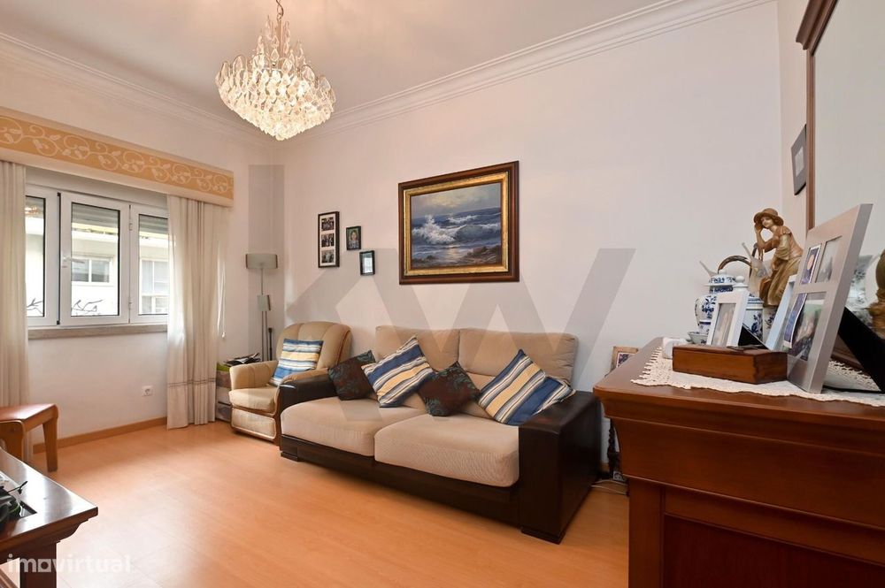 Apartamento T3 convertido a T2 em Almada: O seu Refúgio na Cova da Pie