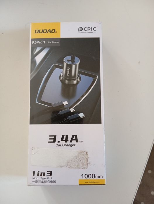 Carregador para carro novo
