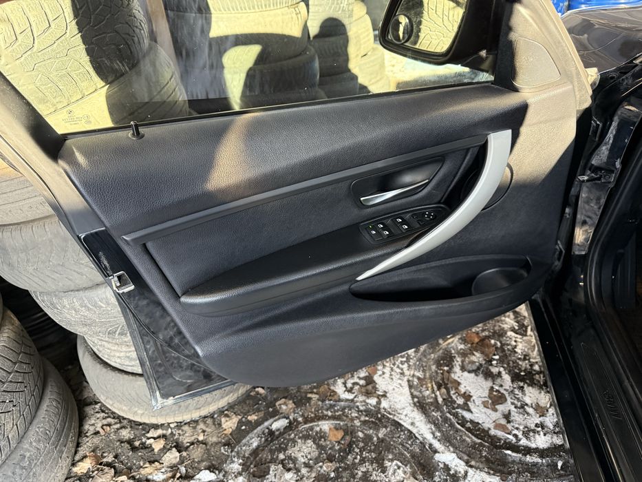 Продам Bmw 328i 2013р Легкі пошкодження