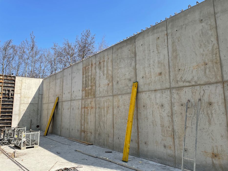 Firma budowlana. Budowa domów. Usługi budowlane. Wolne terminy