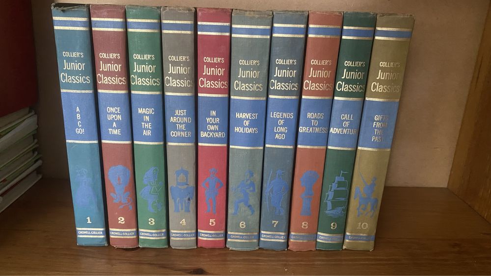 Livros e coleções em Português e Inglês