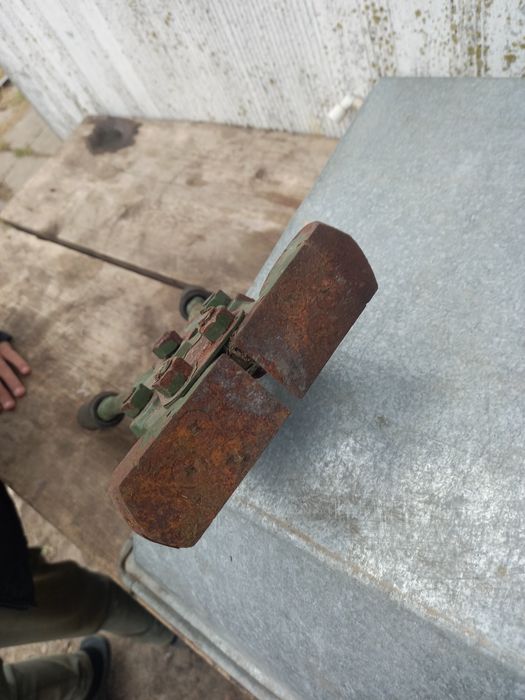 Кусачки для відкушування ратиць ВРХ