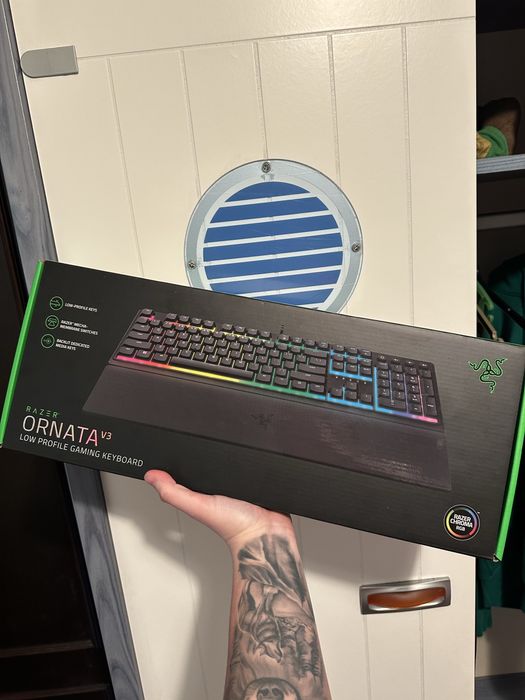 Razer diverso material