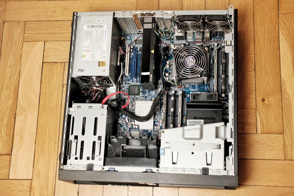 Komputer Lenovo Thinkstation C20 2x IntelXenon5650 96GbRAM 12 rdzeni ...