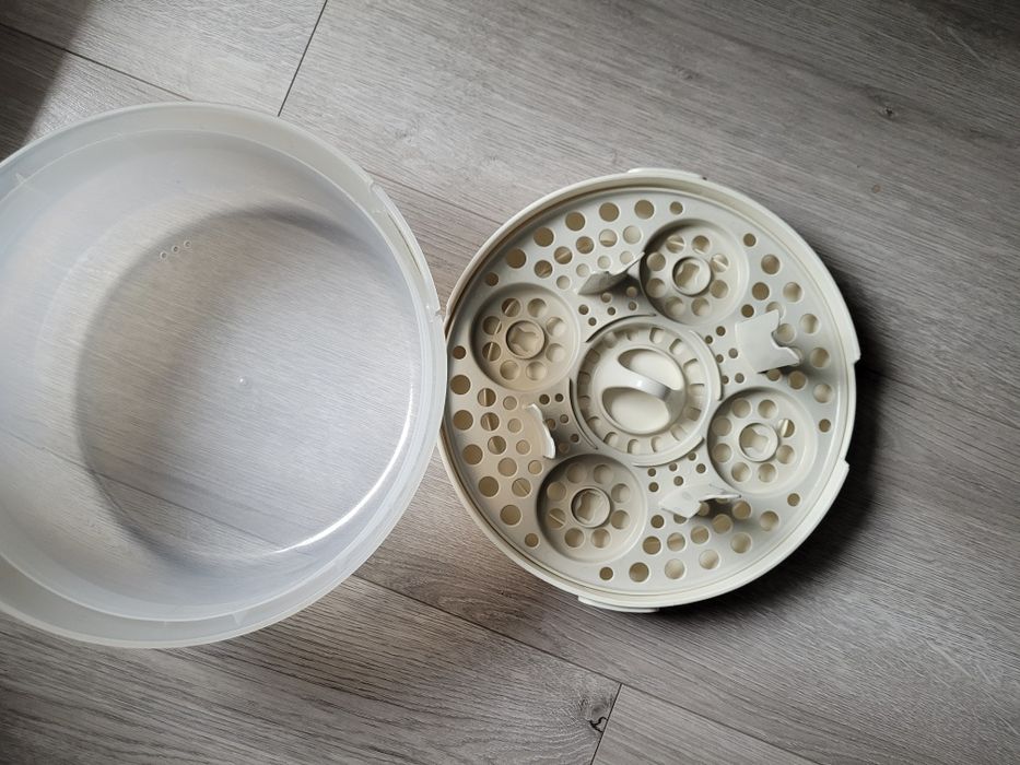Sterylizator mikrofalowy parowy Tommee Tippee na butelki i smoczki
