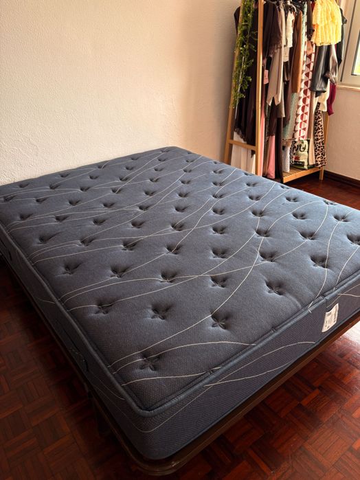 Colchão seminovo molaflex