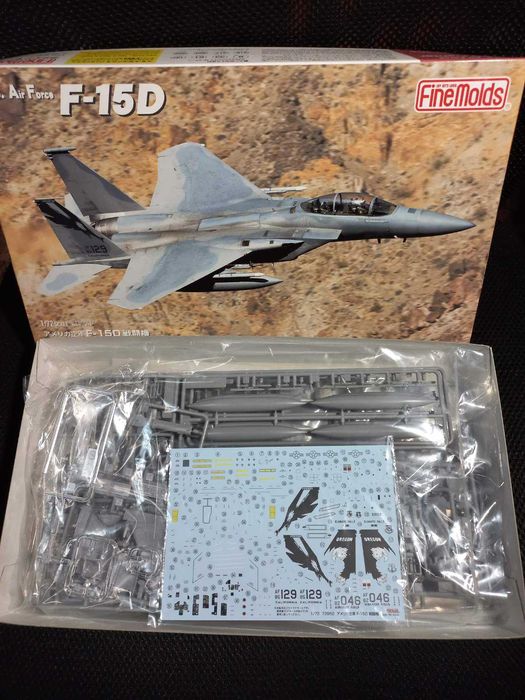 Сборная модель самолета от Fine Molds 1/72