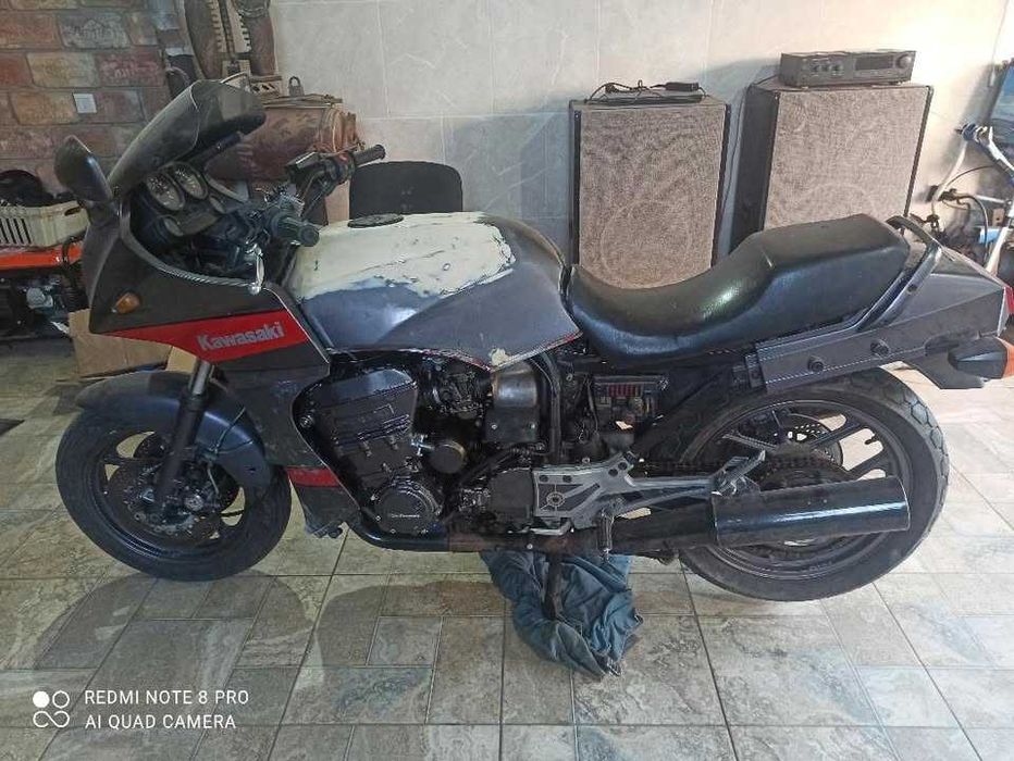 Kawasaki GPZ900R Ninja