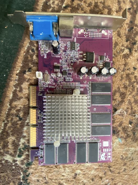 Видео карта GeForce4 MX440