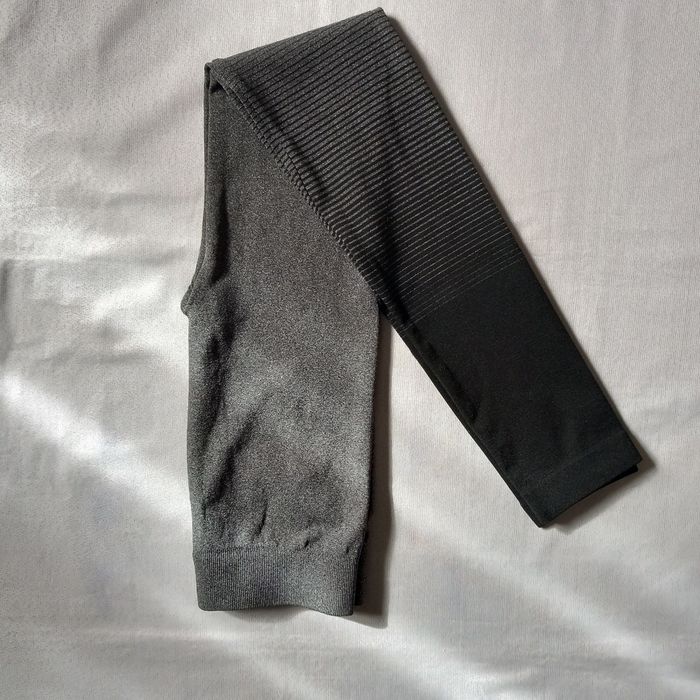 Legginsy damskie sportowe szaro-czarne - S