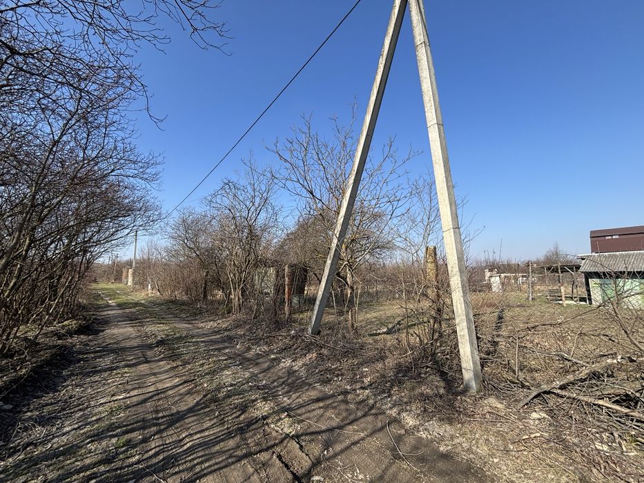Продаж ділянка 10сотих . Павлівка. Дача. Авторинок. Світло. Інвестиція