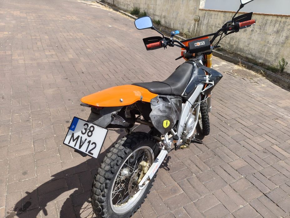 Vendo Moto MotorHispania Duna 125