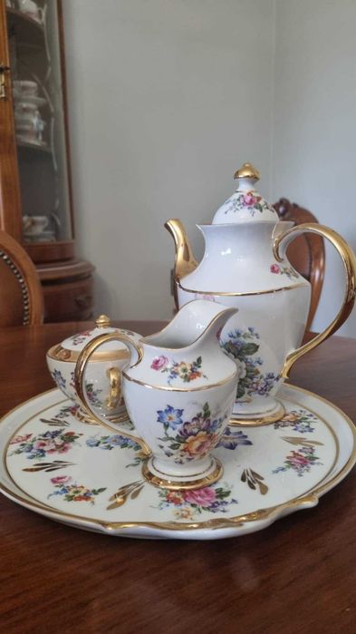 Conjunto de loiça decorativa